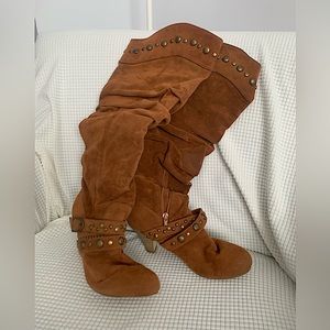 Miss Me Size 8 Western Style Suede Boots